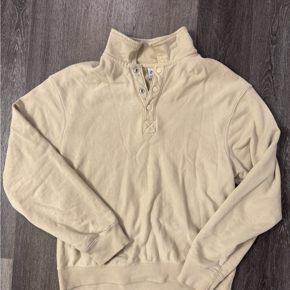 Zara Men's Cream High-Collar Button Up Sweatshirt Small
